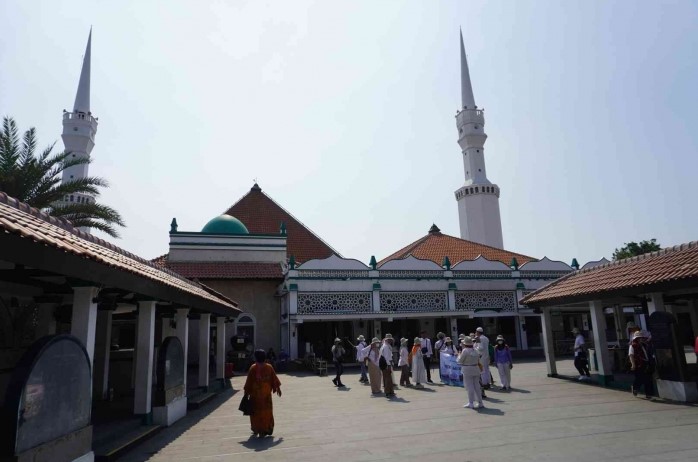 Menelusuri Jejak Spiritualitas di Indonesia Modern